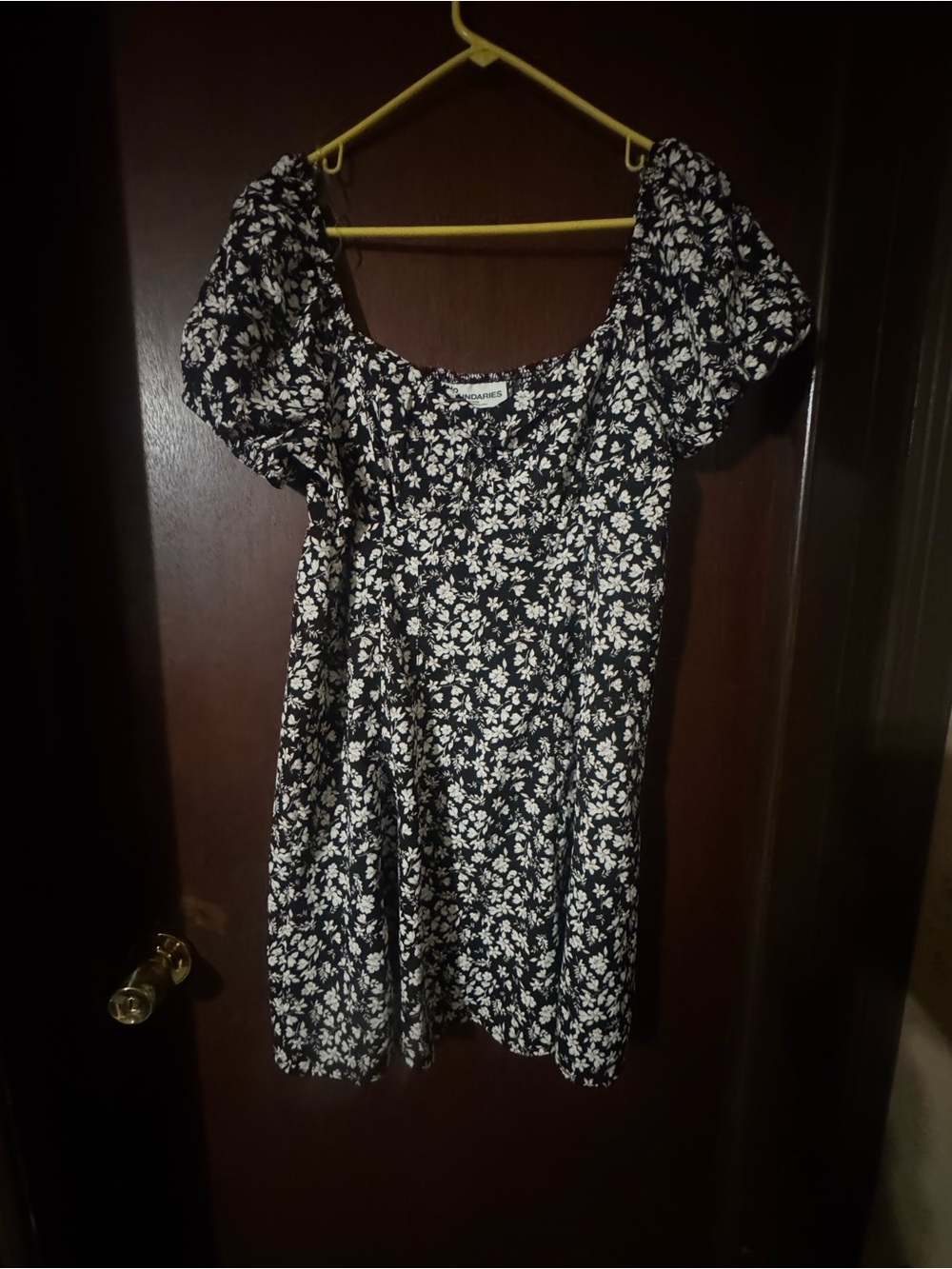 No Boundaries Black and White Floral Puff Sleeve Tunic